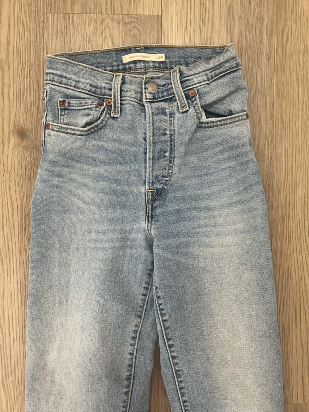 Levi’s Ribcage Straight Jeans Light Wash Button Fly High Rise Wonen’s 24 - Picture 3 of 12